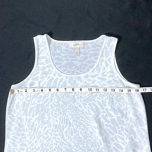 LOFT White Patterned Tank Top - Picture 5 of 5